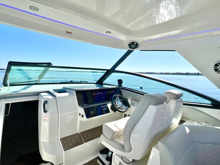 Wanderlust Yacht Photos Pics 