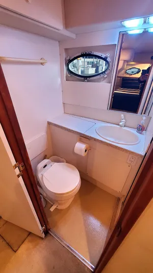 North Star Yacht Photos Pics Master Head Vanity and Toilet