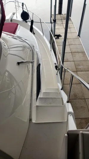 North Star Yacht Photos Pics Starboard Walkway