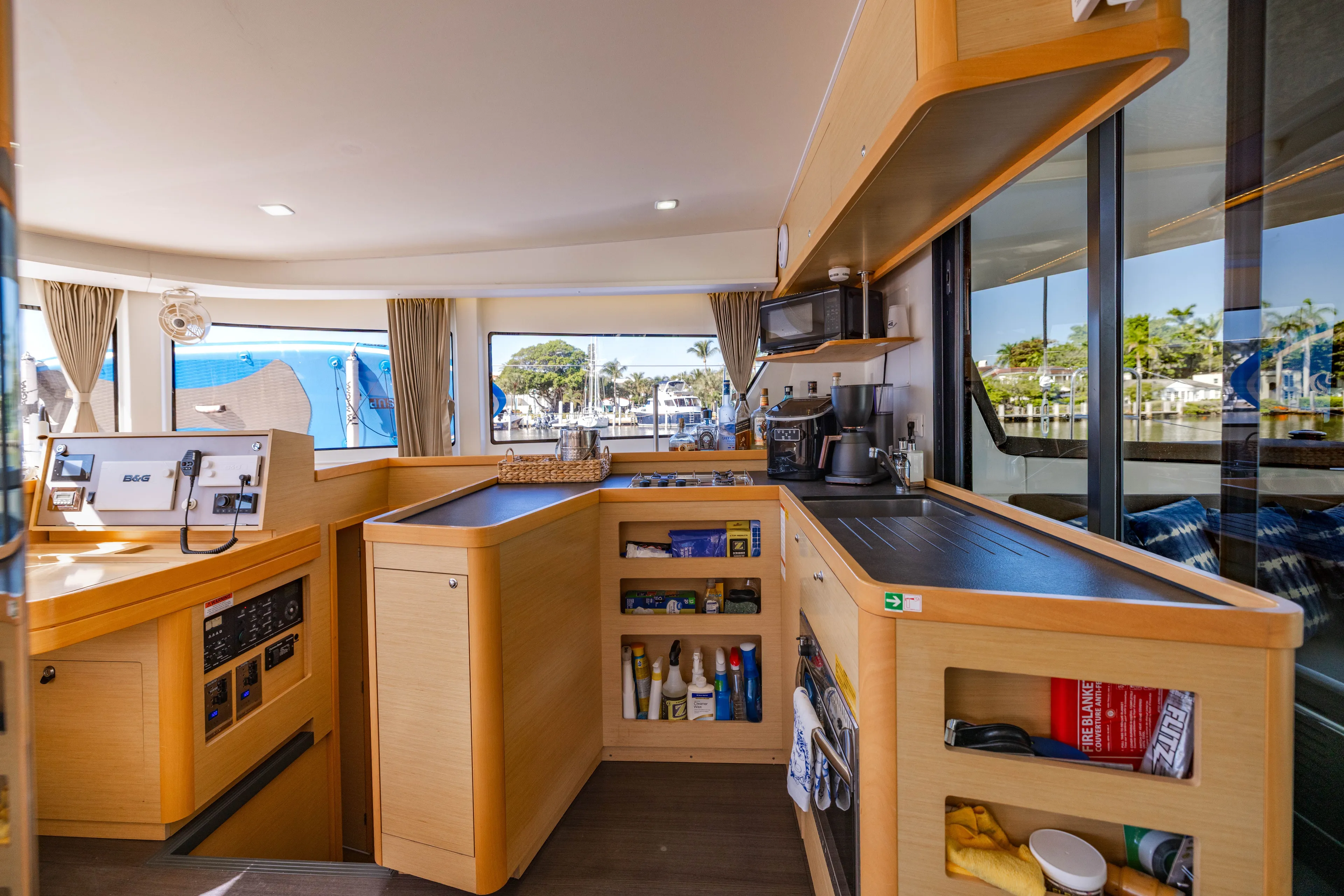 Arabella Yacht Photos Pics 