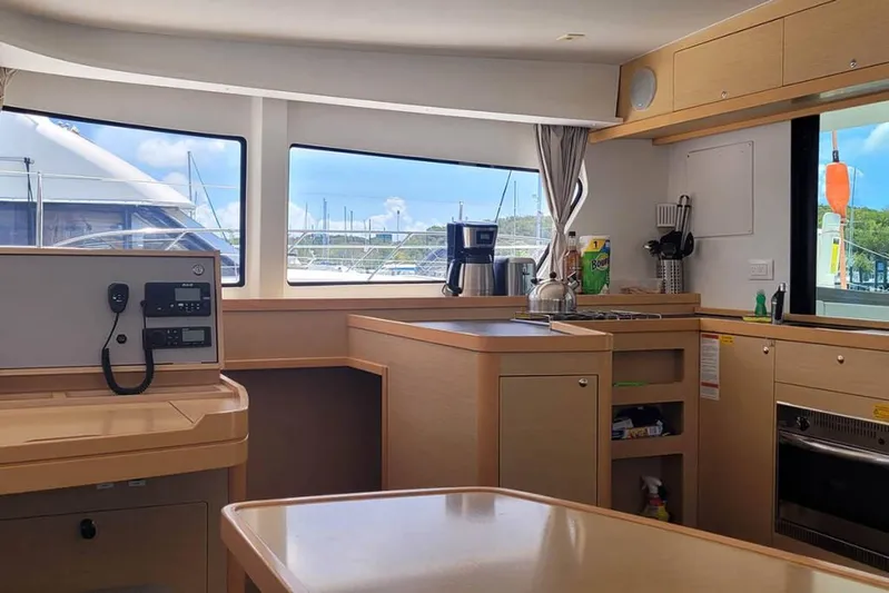 Binelle Yacht Photos Pics Lagoon 42