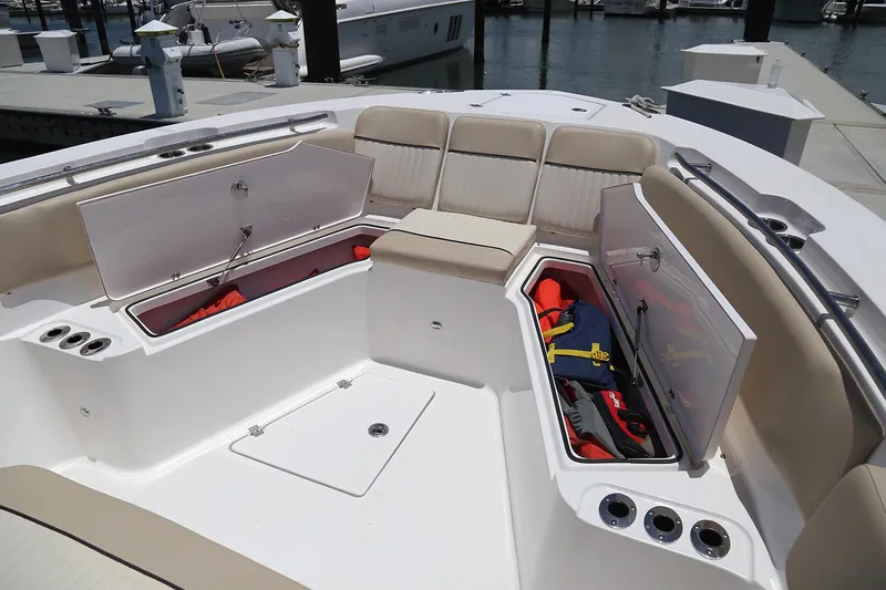  Yacht Photos Pics Manufacturer Provided Image