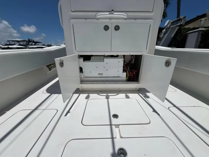 Exodus Yacht Photos Pics 2018 Invincible 33 Open Fisherman - Image 5