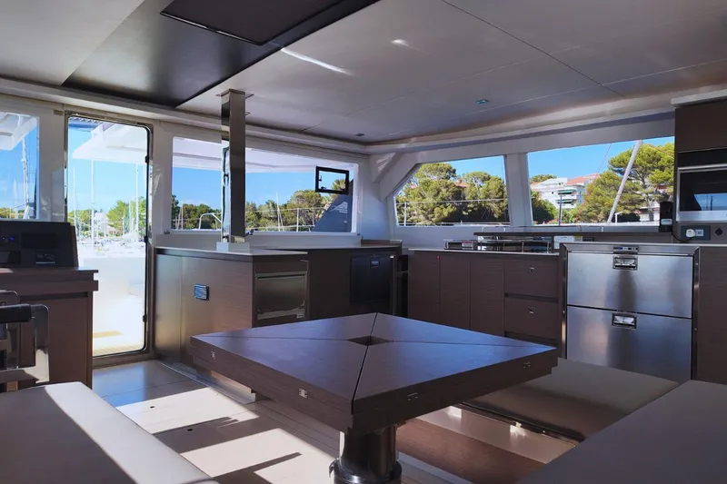  Yacht Photos Pics Leopard 50