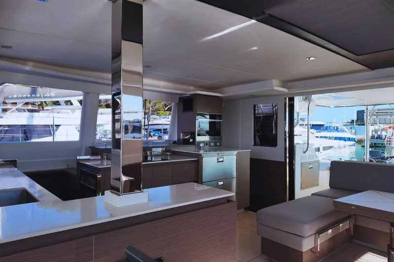  Yacht Photos Pics Leopard 50