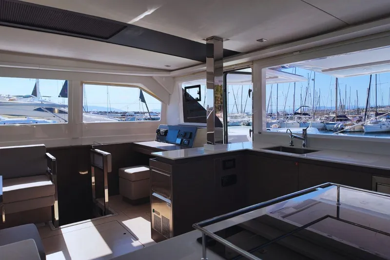  Yacht Photos Pics Leopard 50