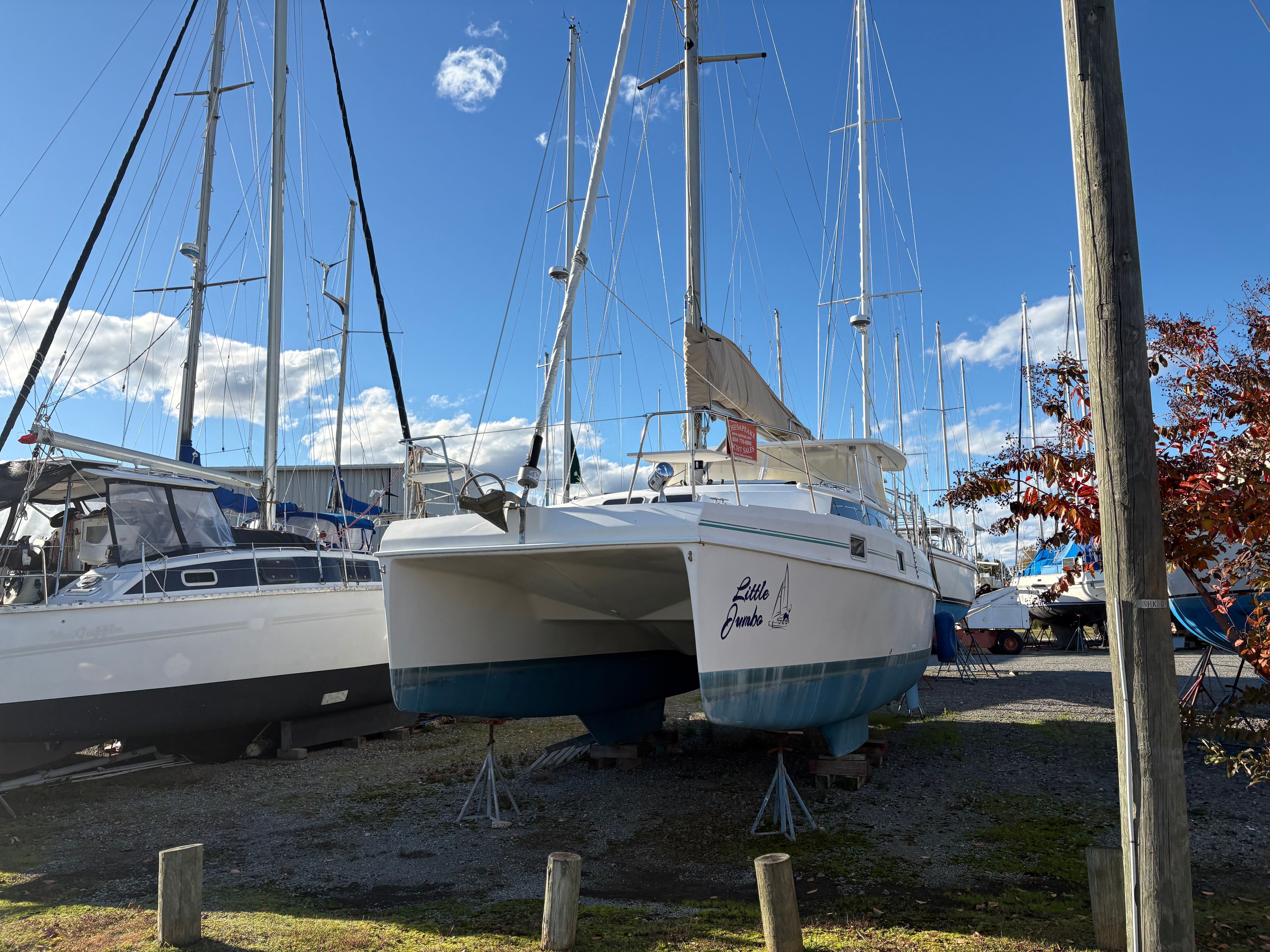 Endeavour EndeavourCat 36