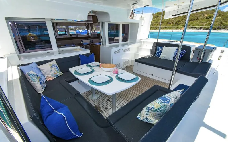 Rapscallion Yacht Photos Pics 