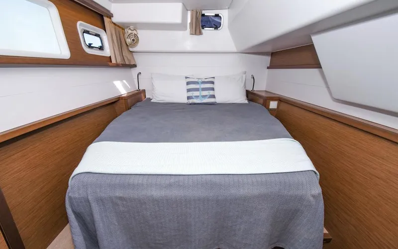 Rapscallion Yacht Photos Pics 