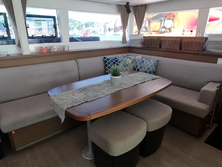 Rapscallion Yacht Photos Pics 