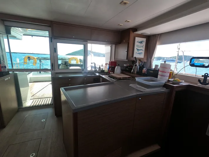 Rapscallion Yacht Photos Pics 