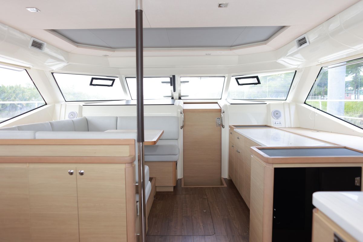 2023 Aquila 44 