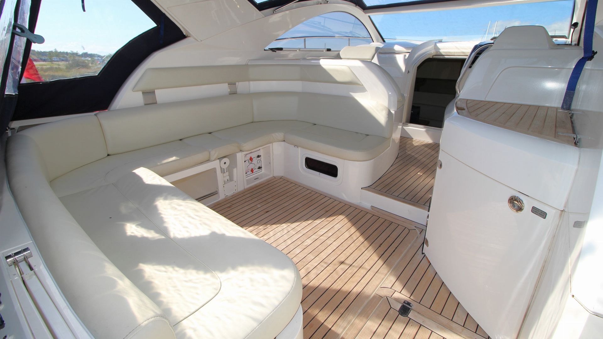 2010 Fairline Targa 38