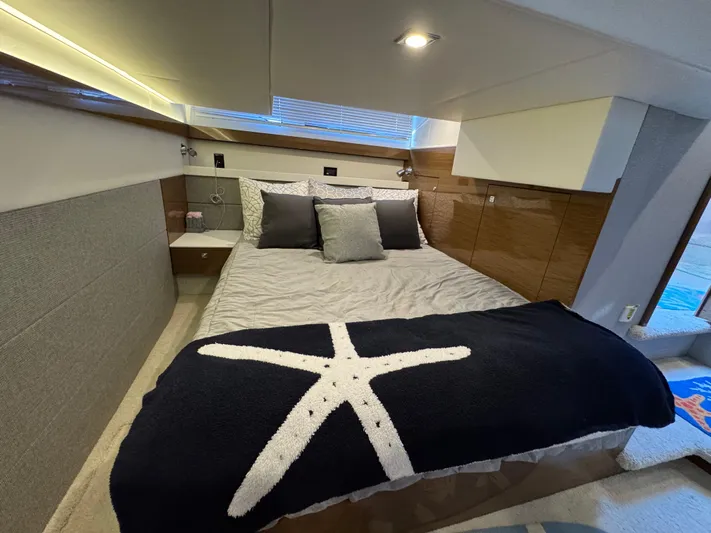 Truly Ineffable Yacht Photos Pics Luxurious bedroom in 2019 Cruisers Yachts 42 Cantius with starfish blanket.
