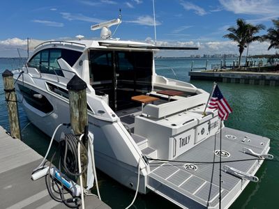 Yacht
