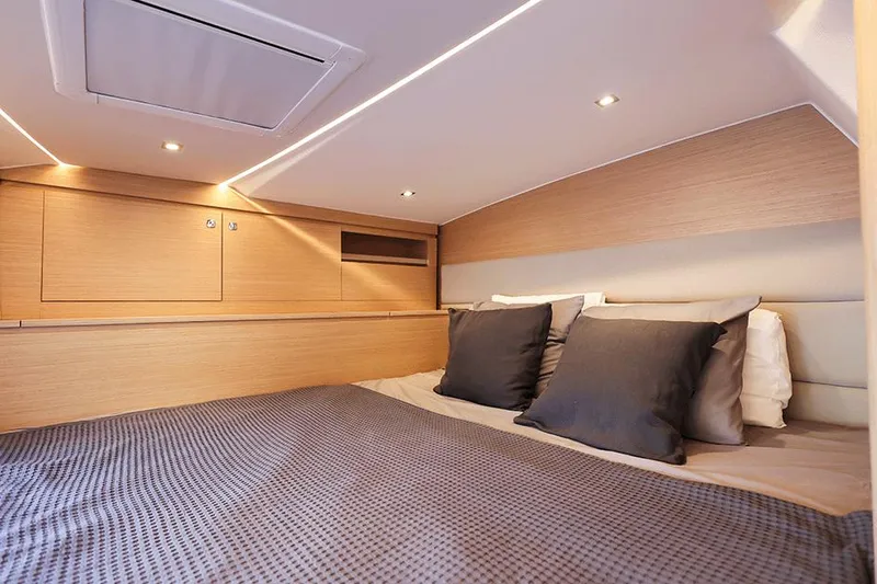  Yacht Photos Pics Makai M37 2025