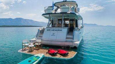 Yacht