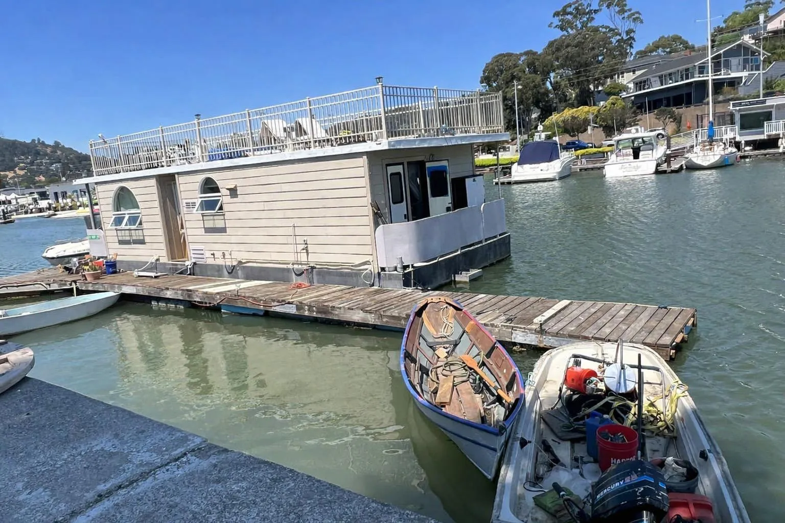 2004 River Floating Home
