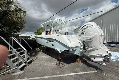 Everglades 335 Center Console
