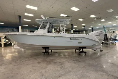 Everglades 335 Center Console