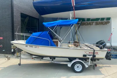 Boston Whaler 17 Montauk