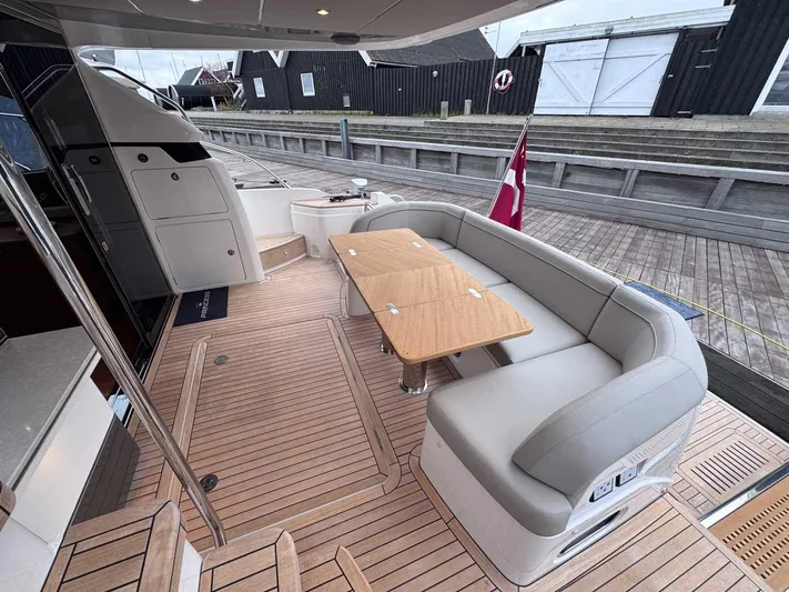 F55159 Yacht Photos Pics 