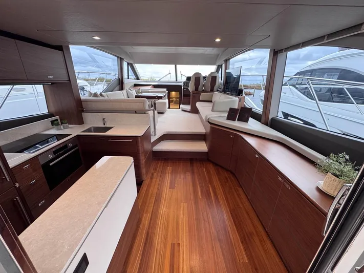 F55159 Yacht Photos Pics 