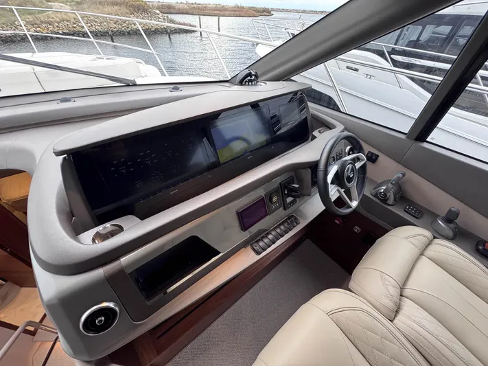 F55159 Yacht Photos Pics 