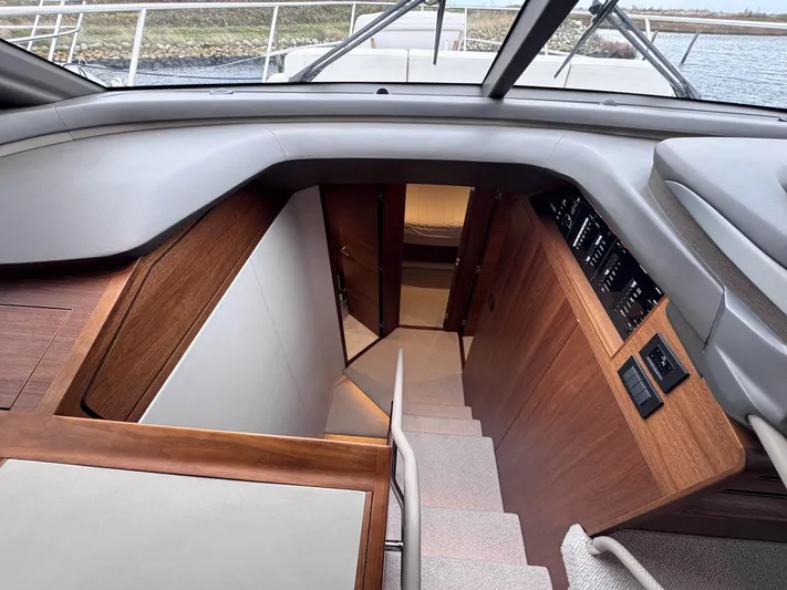 F55159 Yacht Photos Pics 