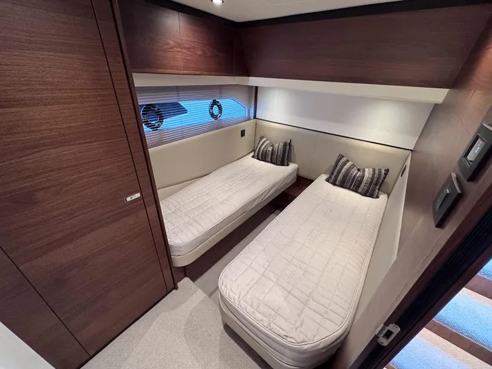 F55159 Yacht Photos Pics 