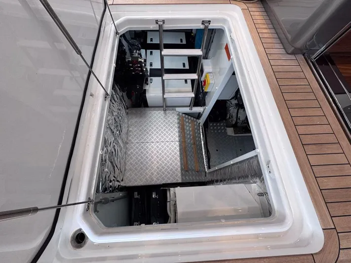 F55159 Yacht Photos Pics 