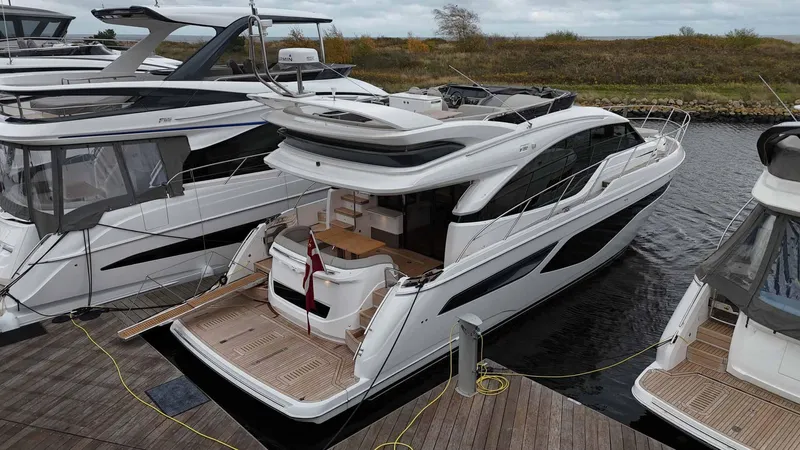 F55159 Yacht Photos Pics 