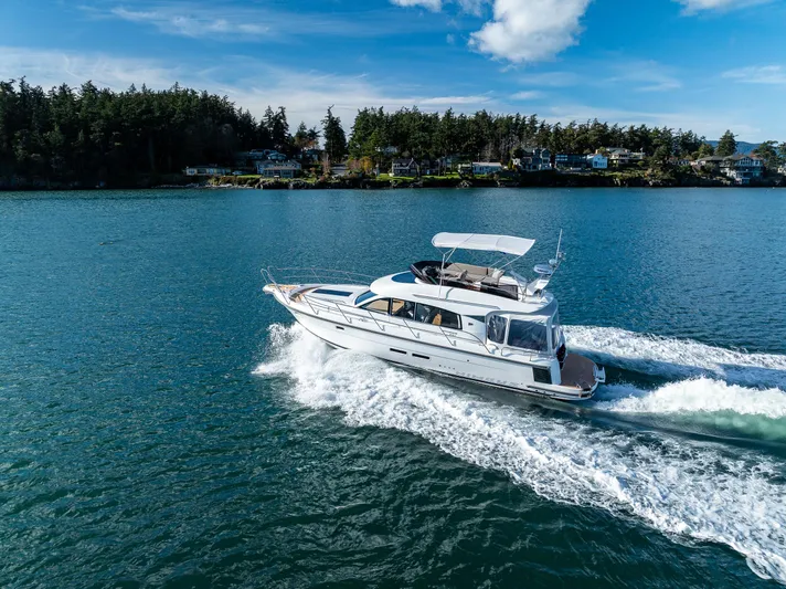 Duet Yacht Photos Pics 