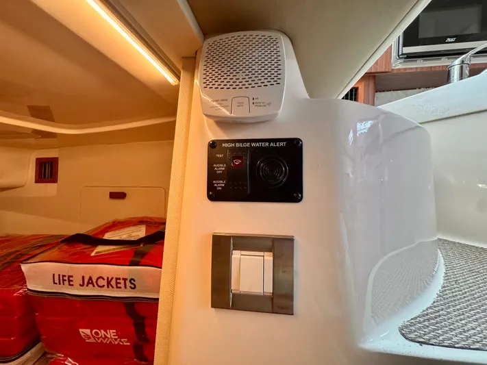  Yacht Photos Pics 2025 GRADY-WHITE 330 EXPRESS - Image 76