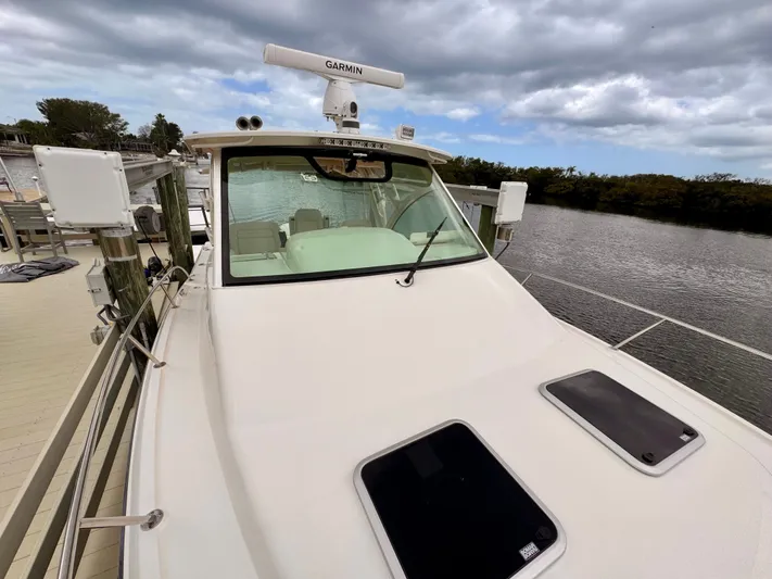  Yacht Photos Pics 2025 GRADY-WHITE 330 EXPRESS - Image 84