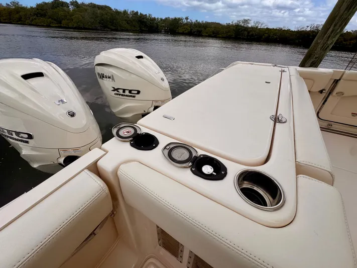  Yacht Photos Pics 2025 GRADY-WHITE 330 EXPRESS - Image 18