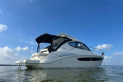 2012 Galeon 325 HT
