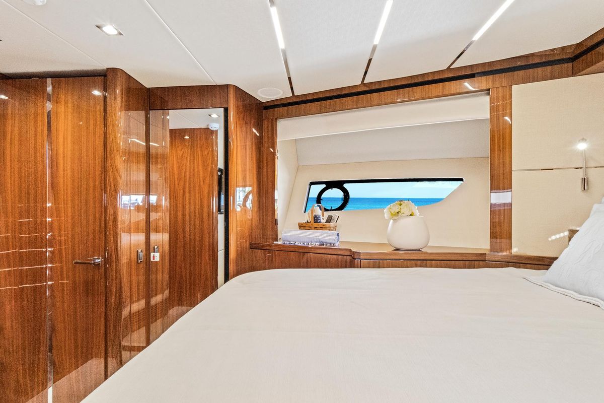2017 Sunseeker 68 
