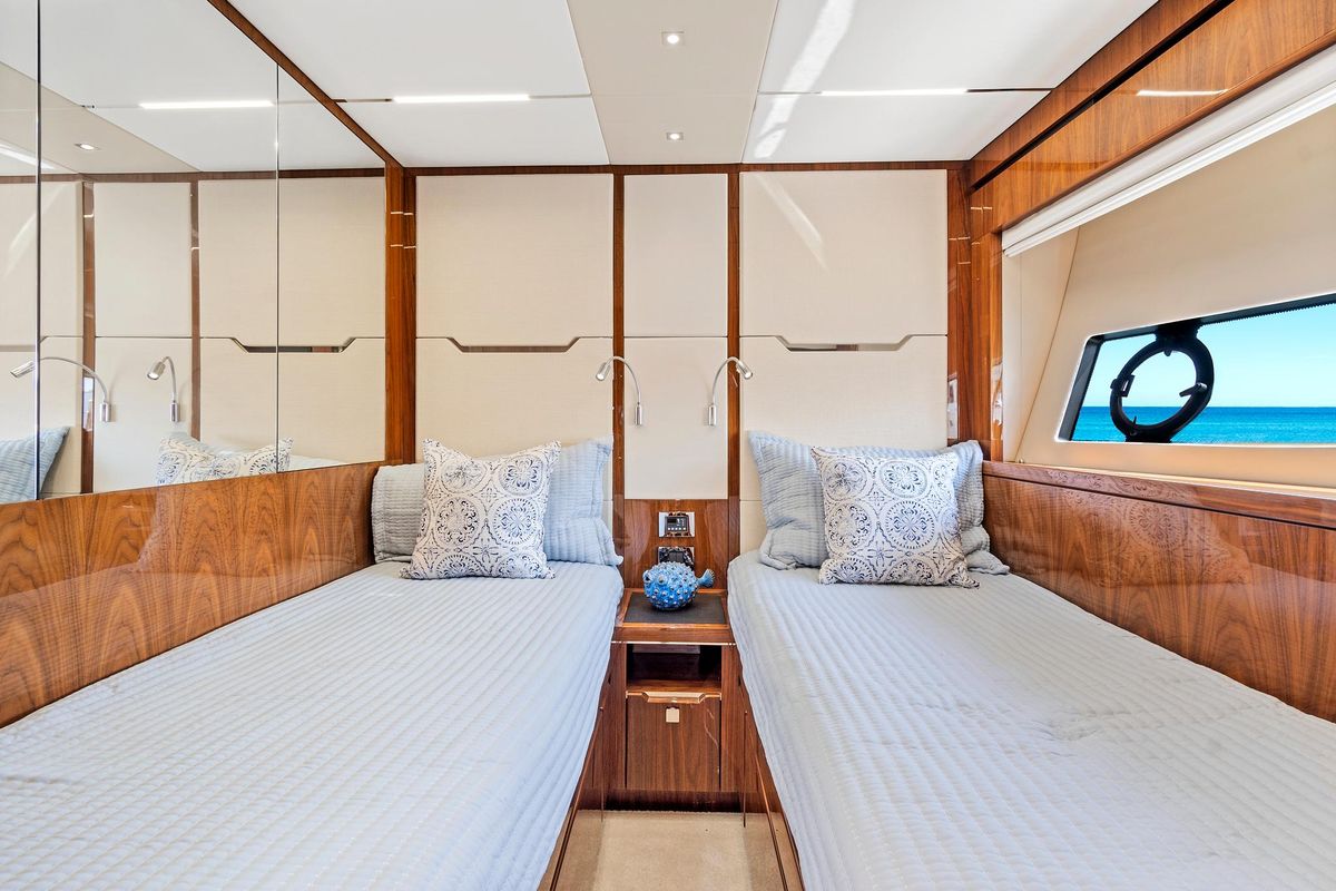 2017 Sunseeker 68 