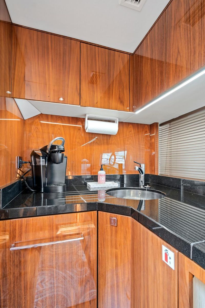 2017 Sunseeker 68 