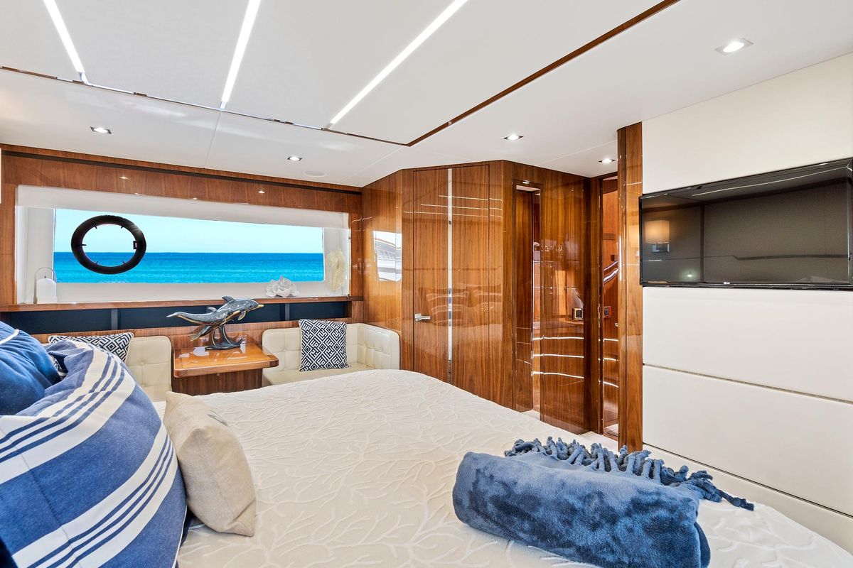 2017 Sunseeker 68 