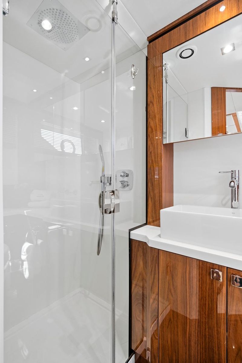 2017 Sunseeker 68 