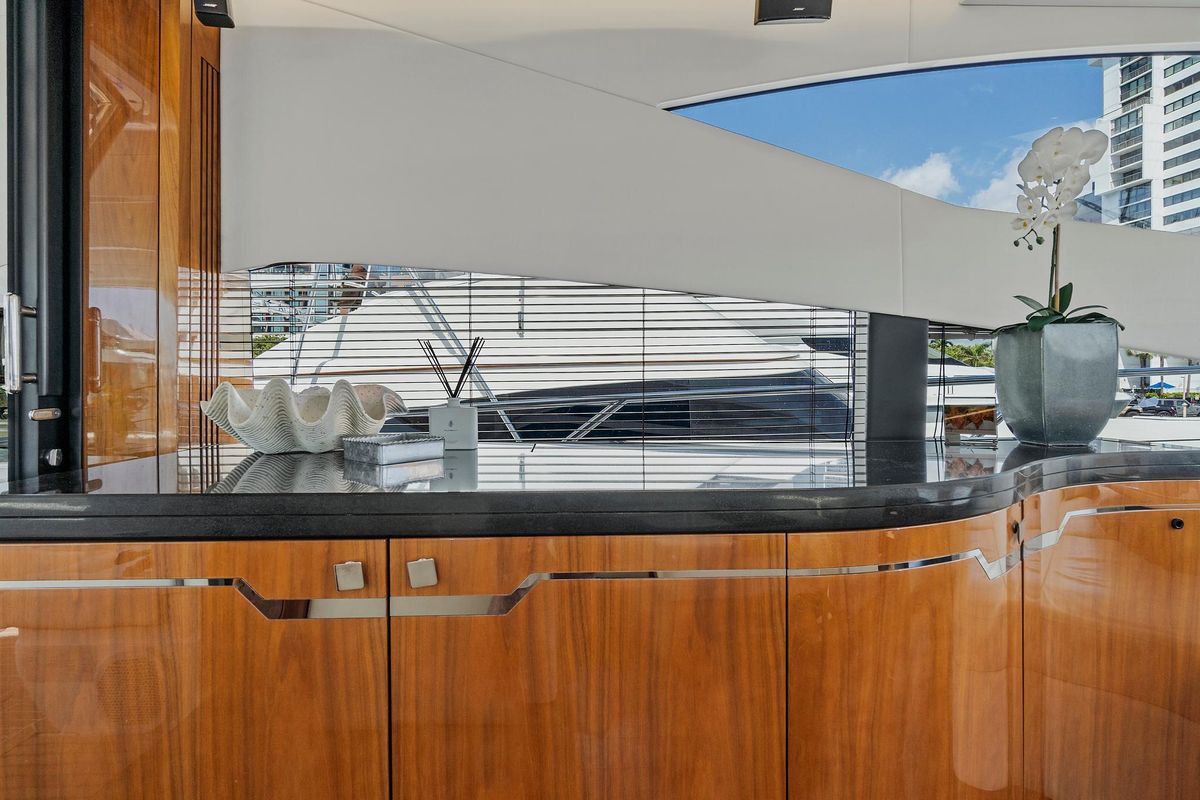 2017 Sunseeker 68 