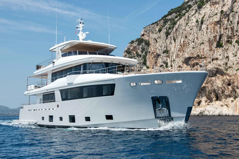 Sassa La Mare Yacht Photos Pics 