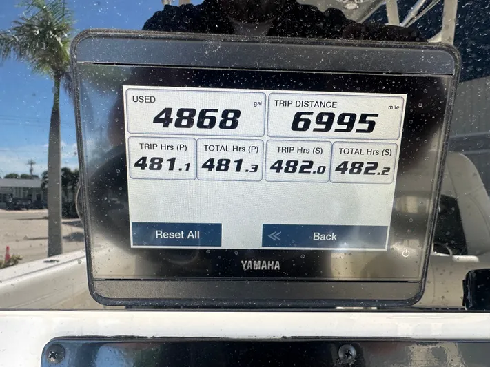  Yacht Photos Pics 2023 COBIA 320 CC - Image 4