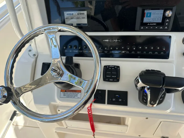  Yacht Photos Pics 2023 COBIA 320 CC - Image 7