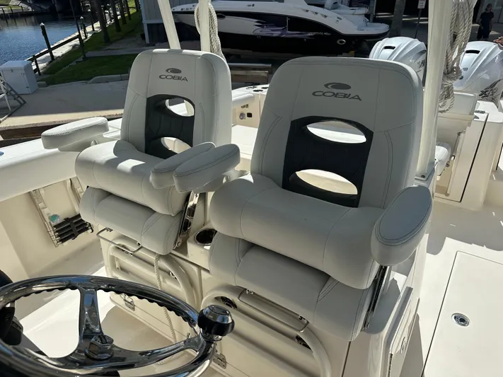  Yacht Photos Pics 2023 COBIA 320 CC - Image 12