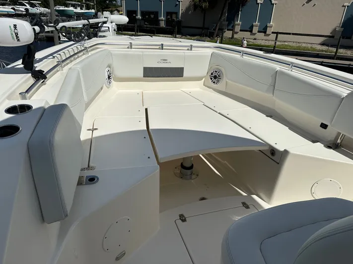  Yacht Photos Pics 2023 COBIA 320 CC - Image 13