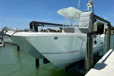 Twin Vee 240 GFX CC