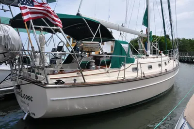 Island Packet 45
